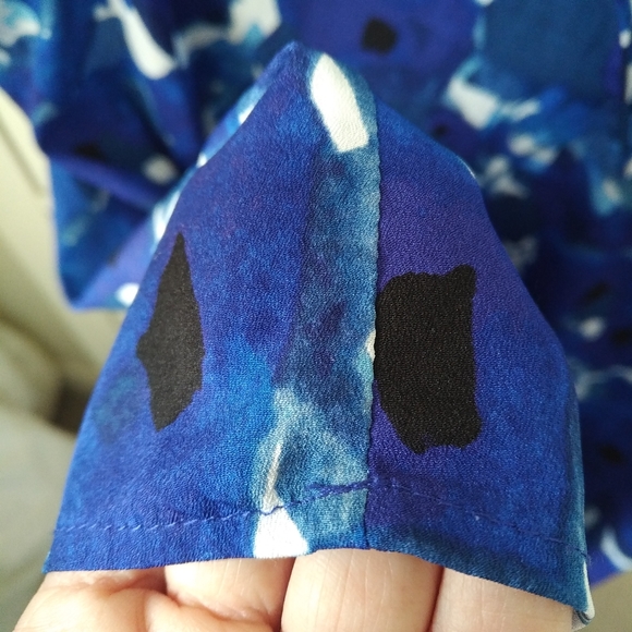 Ivanka Trump | Blue and White Floral Top | XL - Picture 7 of 15